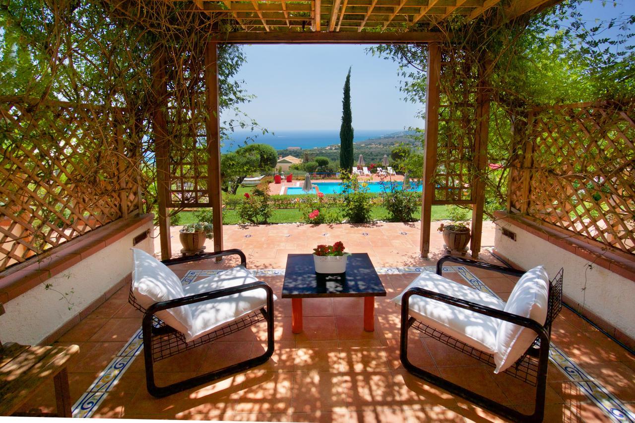 Felix Residence Mousata ภายนอก รูปภาพ